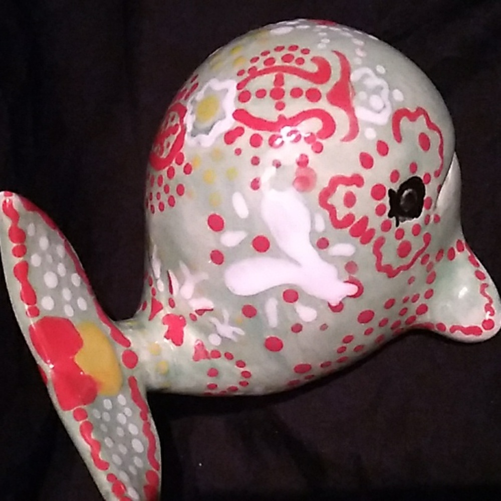 Hand Painted Colorful Ceramic Whale Figurine (B2) - Picture 10 of 10